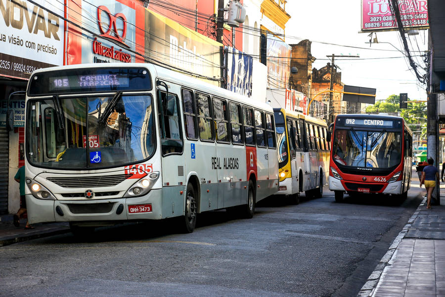 Maceió, 15 de abril de 2020
Corredor de ônibus no centro do comércio de Maceió. Alagoas - Brasil.
Foto: ©Ailton Cruz