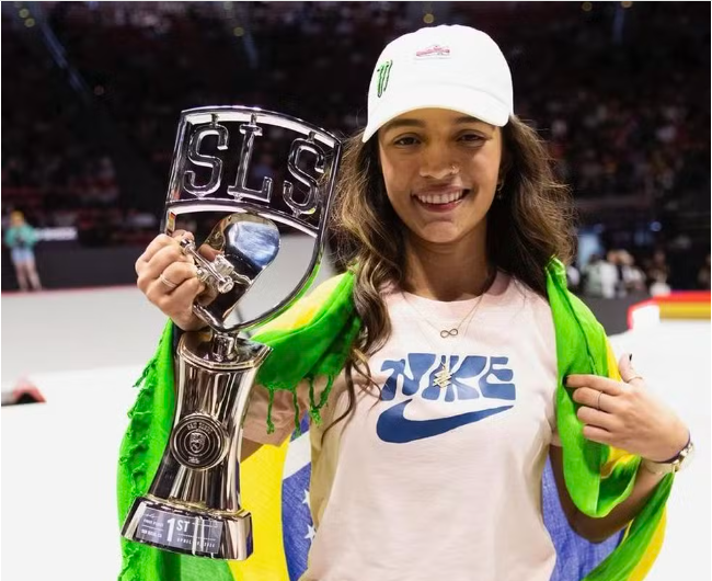 Brasil está de volta ao topo do skate mundial com mais uma conquista da maranhense Rayssa Leal, de apenas 16 anos