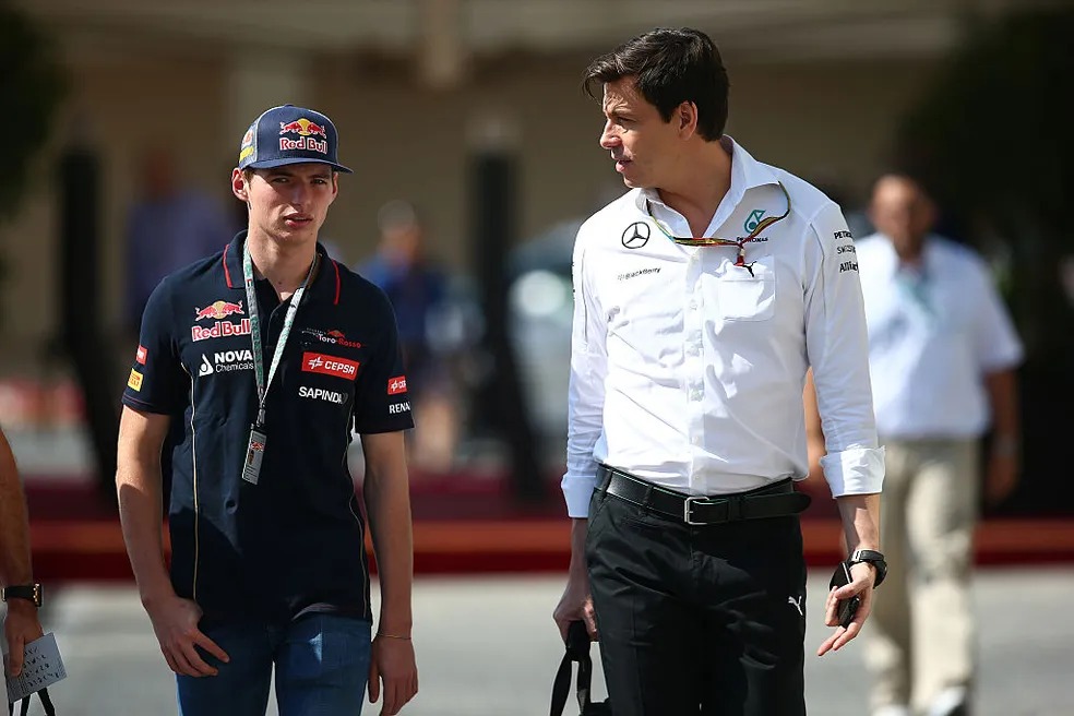 Max Verstappen e Toto Wolff no GP de Abu Dhabi de 2015