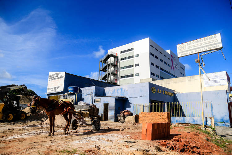 /Maceió, 04 de agpsto de 2020
Material de Construção.  J.A. Construção, Praça Raul Ramos, no bairro do Poço em Maceió. Alagoas - Brasil.
Foto: ©Ailton Cruz