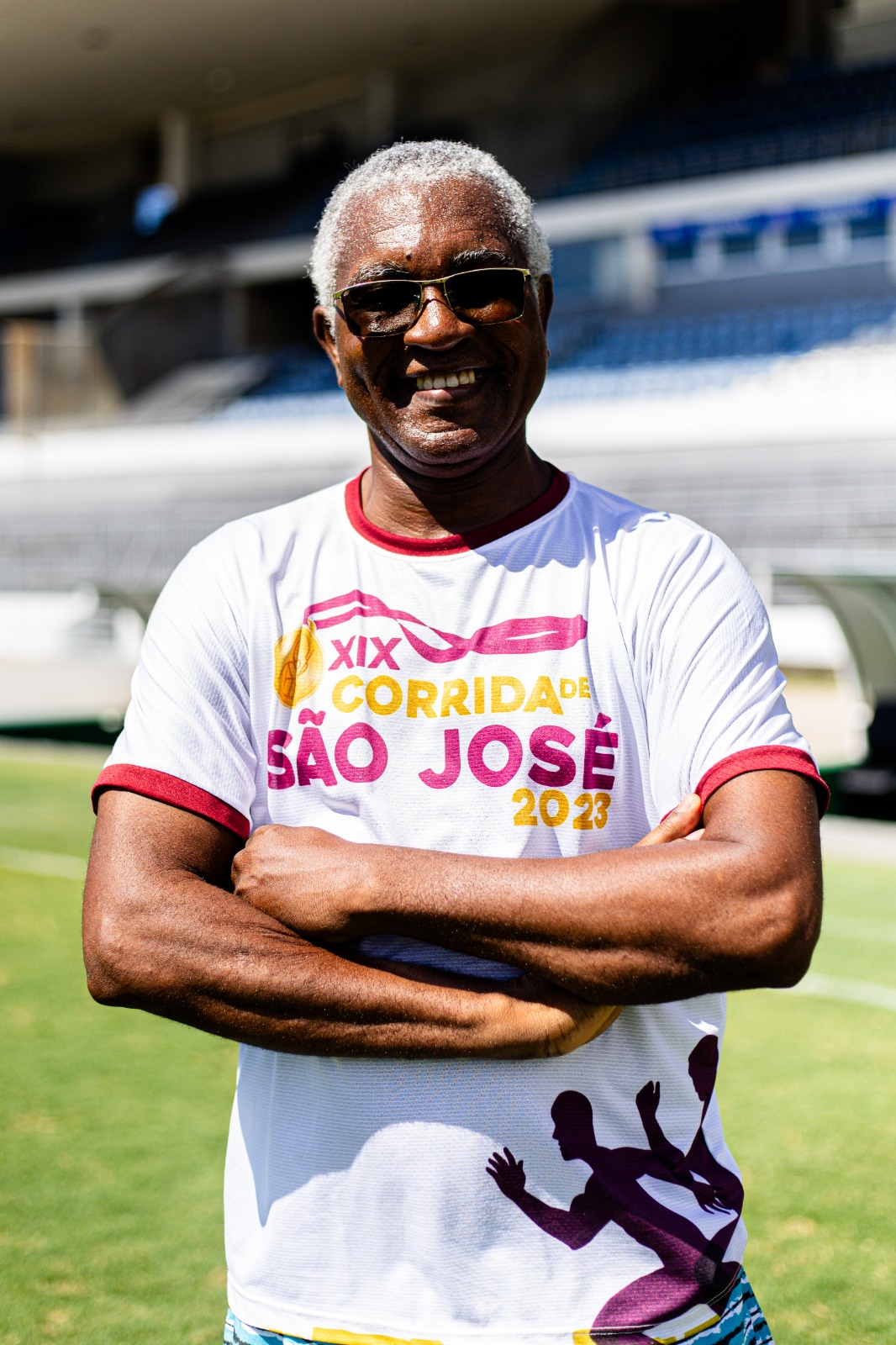 /Padre Leonel esbanja simpatia e alegria em visita recente ao Estádio Rei Pelé